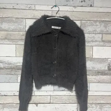 MOUSSY 그레이 퍼 스타일 크롭 니트