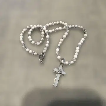 비즈 크로스 펜던트 목걸이