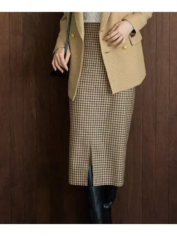 ROPE 브라운 계열 체크 타이트 스커트 슬릿 포함
