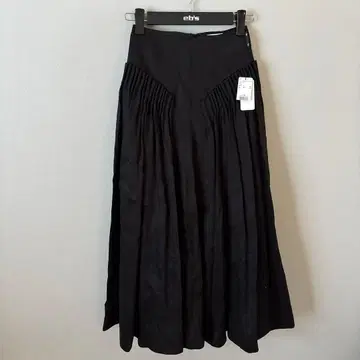 새상품 ESTNATION AJE. 블랙 플리츠 린넨 스커트