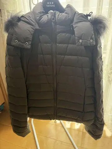 새상품급 TATRAS 타트라스 바레나 다운 자켓 숏 기장