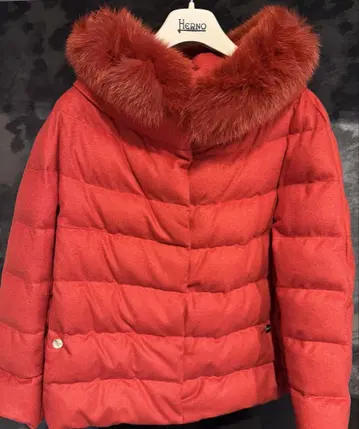 새상품급 Herno 퍼 달린 빨간색 다운 자켓
