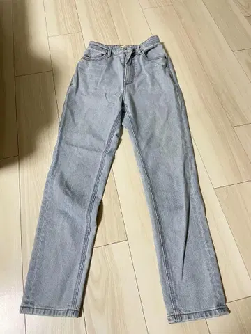 라이트 그레이 스트레이트 데님