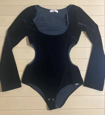 Animus. 블랙 긴팔 바디수트 미사용