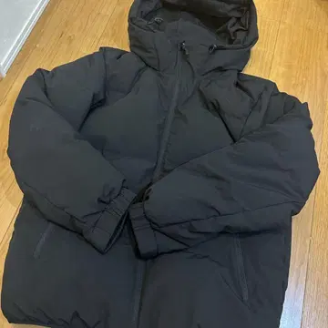 블랙 후드 부착 다운 자켓 M