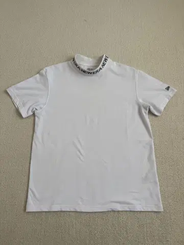 뉴에라 하이넥 화이트 반팔 XL