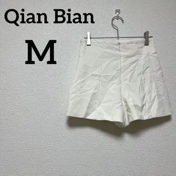 새상품급 Qian Bian [ M ] 화이트 하이웨스트 숏팬츠