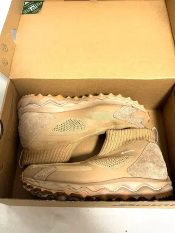 nonnative Mizuno Wave Mujin Mid GORE-TEX