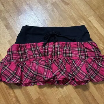 새상품급 리즈리사 체크 프릴 스커트
