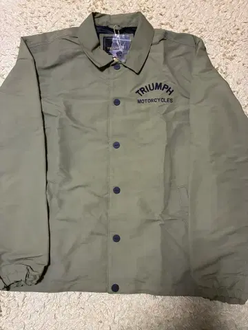 TRIUMPH 나일론 자켓 올리브 그린