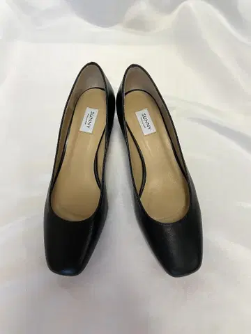 새상품 펠리코 서니 펌프스 블랙 사이즈 37 (24cm)