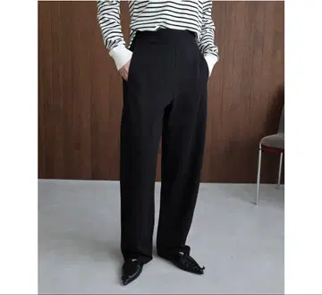 택 포함 새상품 앤도미 에버 네이비 커브 팬츠 M 사이즈