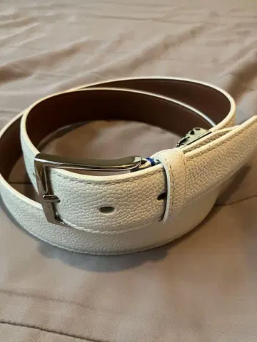 미사용 베네통 화이트 가죽 벨트 주름 가공 가죽 폭 3cm