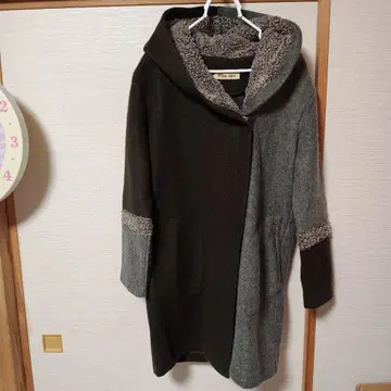 바이컬러 울 후드 코트
