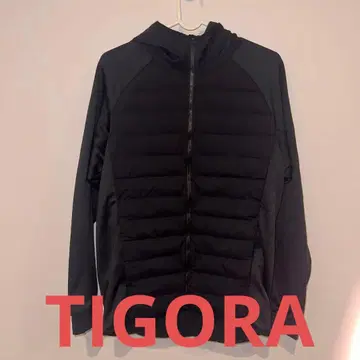 TIGORA 후드 부착 블랙 자켓