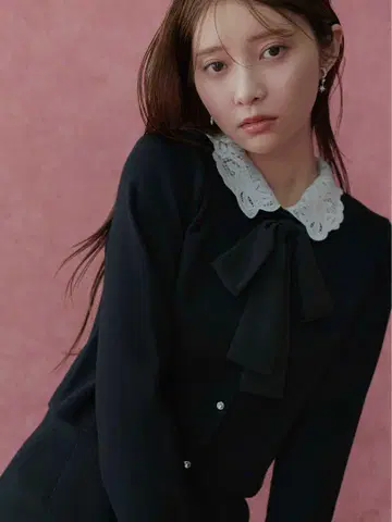 [WEB 한정판] 탈부착 레이스 칼라 가디건