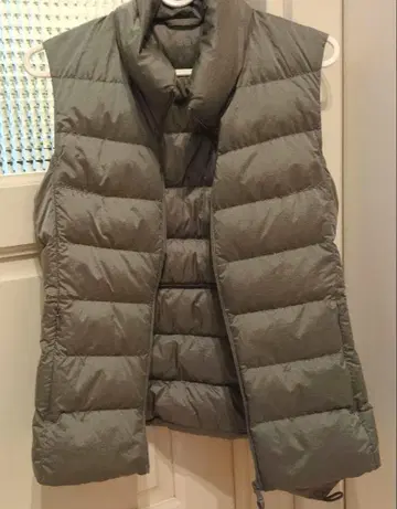 UNIQLO 울트라 라이트 다운 베스트 S (수납 포함)
