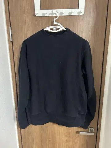 CAMBER 블랙 크루넥 맨투맨