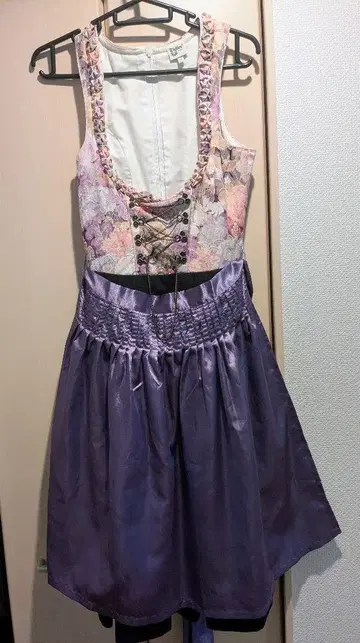 Dirndl-던들-독일 민족 의상
