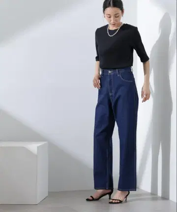 새상품 나노 유니버스 테이퍼드 스트레이트 데님 팬츠