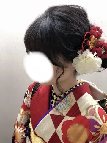 후리소데의 겹카라, 금색과 블랙의 체크 패턴
