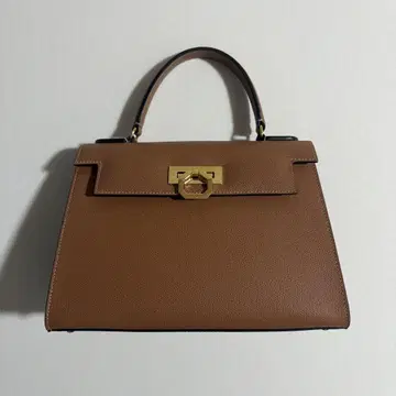 Carbotti ELENA TAN