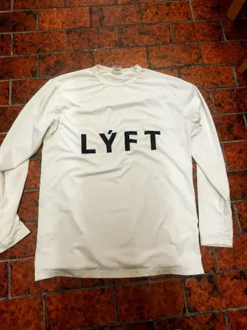 LYFT 화이트 긴팔 티셔츠