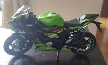 라이선스 취득품 KAWASAKI Ninja ZX-6R 1:12