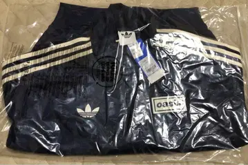 adidas oasis 트랙탑 [ TOKYO, JAPAN 입 ]