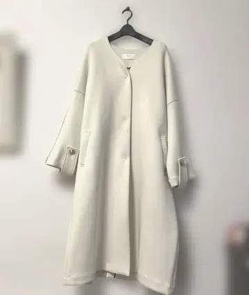 [ NORD CADRE 놀 케어 ] 새상품급 코트