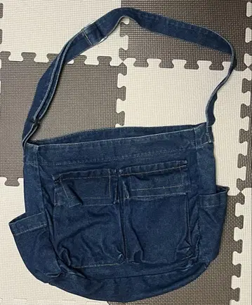 데님 숄더백 다크 블루