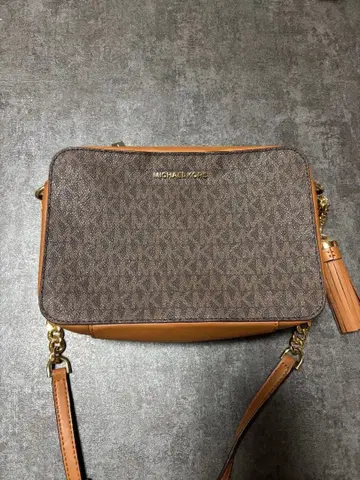 MICHAEL KORS 모노그램 숄더백