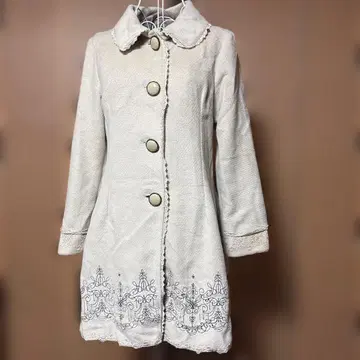 axes femme 아이보리 자수 롱 코트