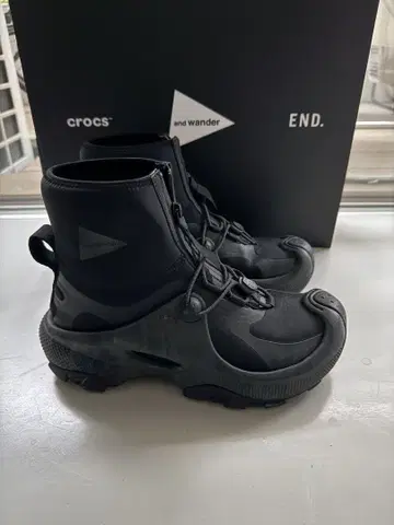 crocs end wander 스니커즈
