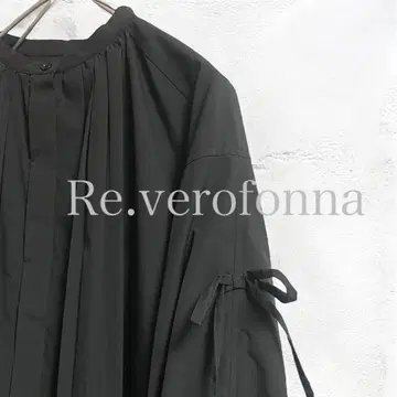 Re.verofonna 센터 플리츠 A라인 블라우스 블랙