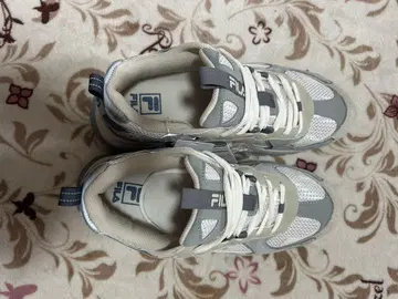 FILA 그레이 화이트 스니커즈 28cm