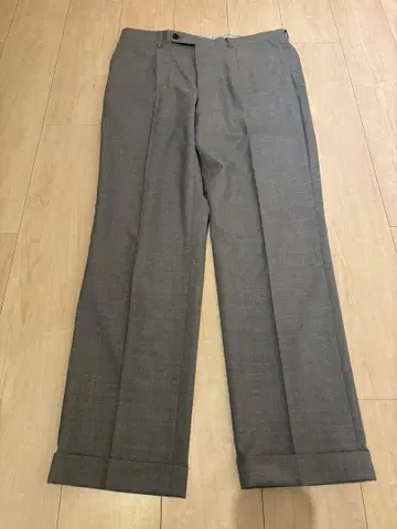 Aquascutum 그레이 슬랙스