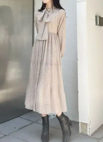 택 포함 새상품 머큐리 듀오 도트 플리츠 티어드 원피스