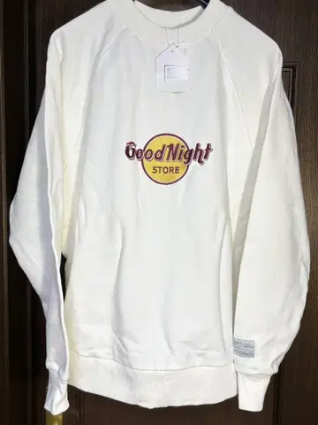 GoodNight Store 화이트 맨투맨