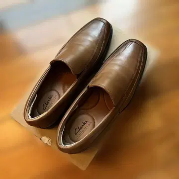 Clarks Tilden Free 로퍼