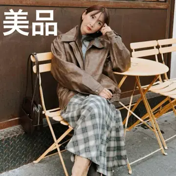 앨리슨 브라운 사에코 빈티지 페이크 레더 자켓 브라운