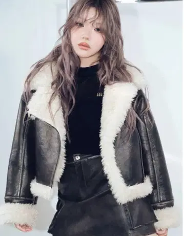 MURUA 무루아 빈티지 스타일 숏 페이크 무스탕 브라운
