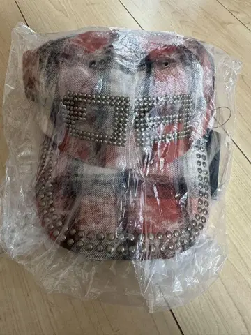 BEEDEN studs damage CAP 체크