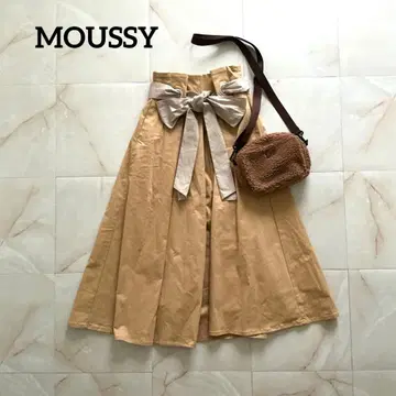 MOUSSY 하이웨스트 플레어 스커트 베이지 가을 페미닌 코디