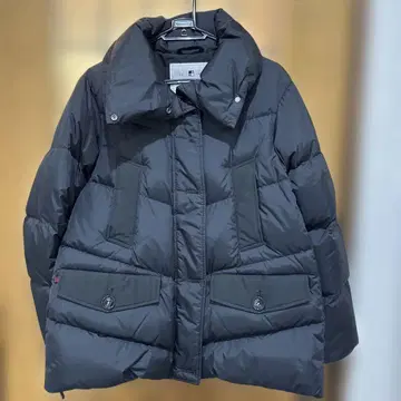 울리치 다운 XS 블랙