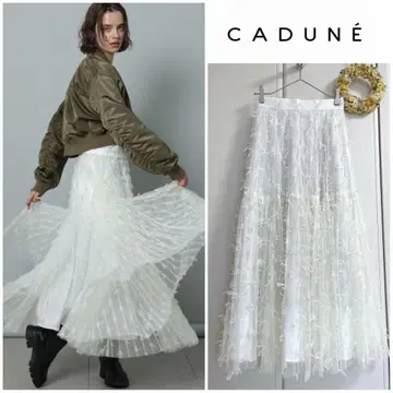CADUNE 샤샤 스커트 정가 2만 6천 엔
