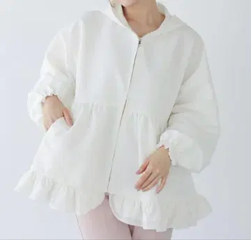 fitmore 페플럼 프릴 2way 후디 자켓