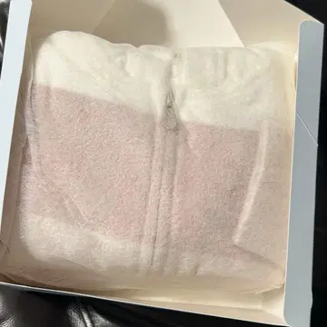 젤라또피케 새상품 파자마 상하의 세트