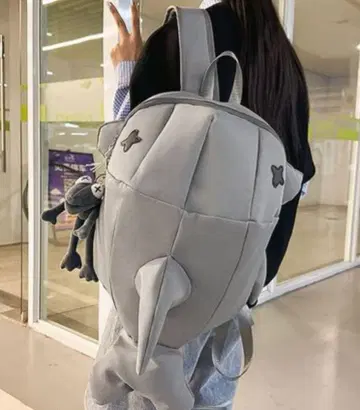 고래 모양 그레이 백팩 봉제 인형 포함