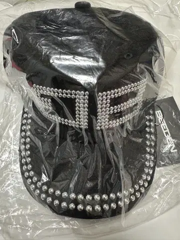 BEEDEN STUDS DAMAGE CAP 블랙